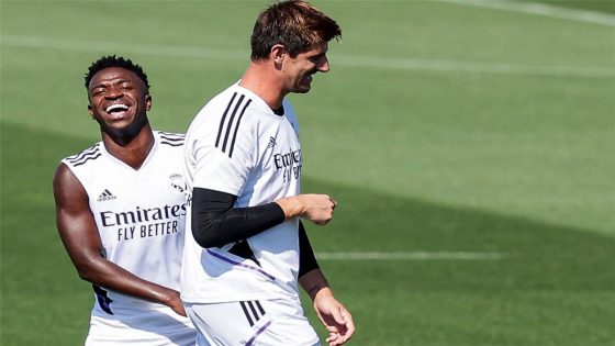 في الكورة : كورتوا عن الإهانات ضد فينيسيوس: نحن لسنا آلات.. وانظروا ما حدث للاعب برشلونة