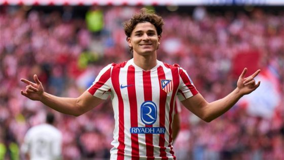 في الكورة : ألفاريز يرد على إمكانية انضمامه إلى برشلونة في نهاية الموسم