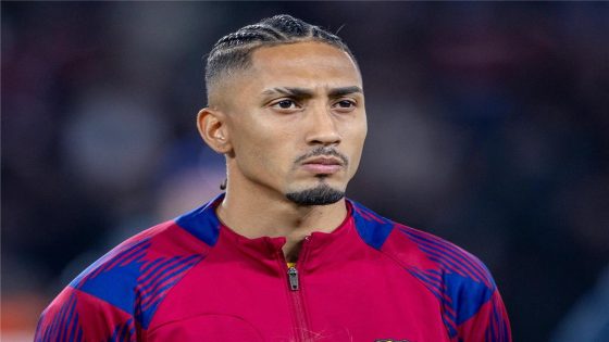 في الكورة : سبورت توضح حقيقة رحيل رافينها عن برشلونة