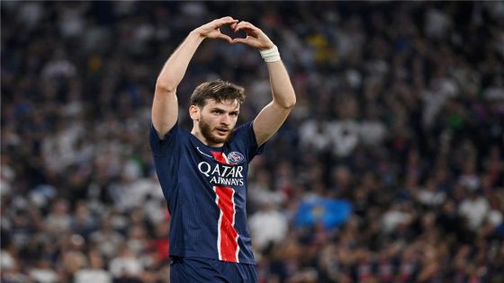 في الكورة : فيديو | كفاراتسيخيليا يسجل هدف باريس سان جيرمان الأول أمام فلامينجو