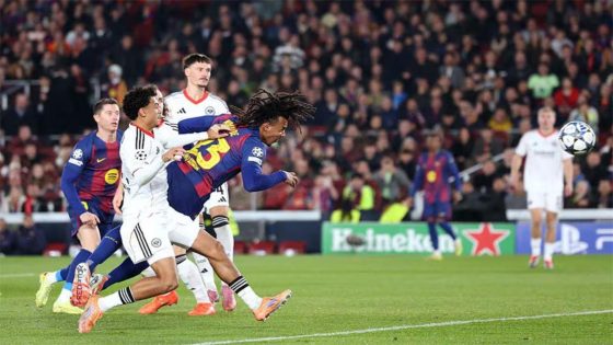 في الكورة : “يويفا” يغرم فرانكفورت بسبب أحداث مباراة برشلونة في دوري أبطال أوروبا