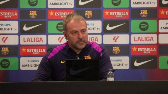 في الكورة : فليك يعلن غياب لاعب برشلونة عن لقاء فياريال.. ويهاجم “فيفا” بسبب رافينها