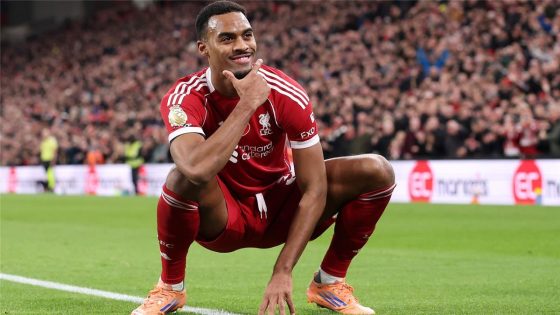 في الكورة : جرافنبرخ مشيدًا بزميله في ليفربول: من الرائع اللعب معه.. ويسهل علي الأمور كثيرًا