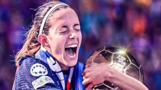 في الكورة : حفل جوائز ذا بيست 2025.. أيتانا بونماتى لاعبة برشلونة الأفضل فى العالم