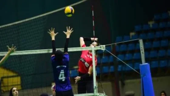 في الكورة : سيدات طائرة الأهلي يهرمن الجياد في دور الثمانية بدوري المرتبط