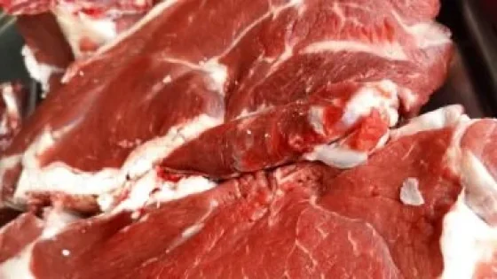 في الكورة : التموين تطرح لحوما طازجة ومجمدة بالمجمعات الاستهلاكية.. اعرف الأسعار