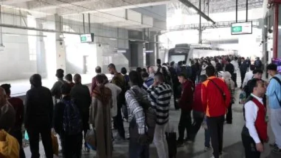 في الكورة : القطار الكهربائى الخفيف يمد مواعيد العمل بمناسبة رأس السنة