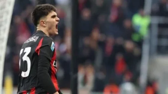 في الكورة : ميلان يتعادل مع ساسولو 2 – 2 ويعزز صدارته للدوري الإيطالي