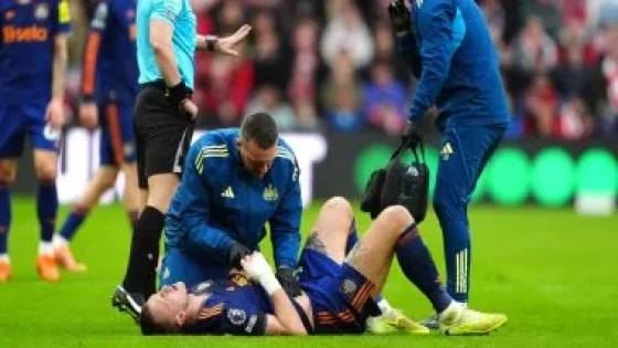 في الكورة : سندرلاند ضد نيوكاسل.. نقل لاعب المكبايس إلى المستشفى بعد إصابة قوية