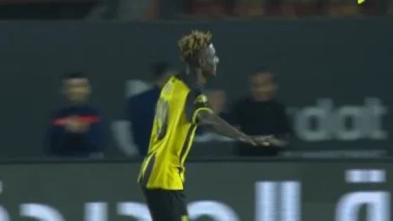 في الكورة : أنوماشي يسجل الهدف الثالث للمقاولون في الأهلي بكأس عاصمة مصر