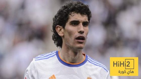 في الكورة : برشلونة أم ريال مدريد ؟ .. فاييخو يختار الخصم الأفضل