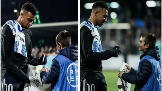 في الكورة : صور: لفتة رائعة من مبابي مع جامع الكرات