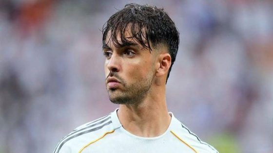 في الكورة : كيف يتعامل راؤول أسينسيو مع الانتقادات