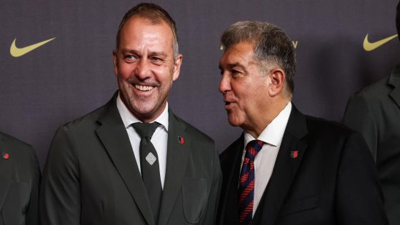 في الكورة : مرشح رئاسي لبرشلونة يشكك في سعادة فليك مع لابورتا