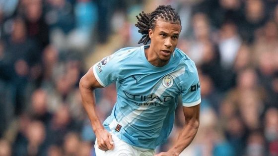 في الكورة : موقف آكي من الانضمام إلى برشلونة