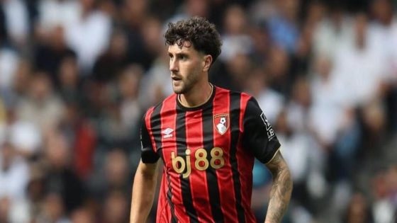 في الكورة : برشلونة مهتم بضم مدافع بورنموث