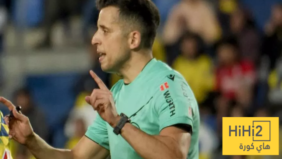 في الكورة : حكم يرشح نفسه لإدارة ديربي كتالونيا