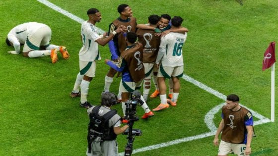 في الكورة : الأخضر يهزم جزر القمر بثلاثية ويتأهل لربع نهائي كأس العرب