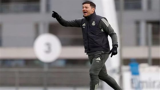 في الكورة : تشابي ألونسو يتلقى صدمة مفاجئة قبل مباراة أتلتيكو مدريد في كأس السوبر الإسباني