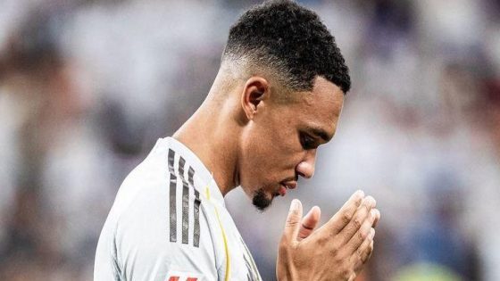 في الكورة : بعد تواجده بالقائمة.. هل يشارك أرنولد في السوبر الاسباني؟